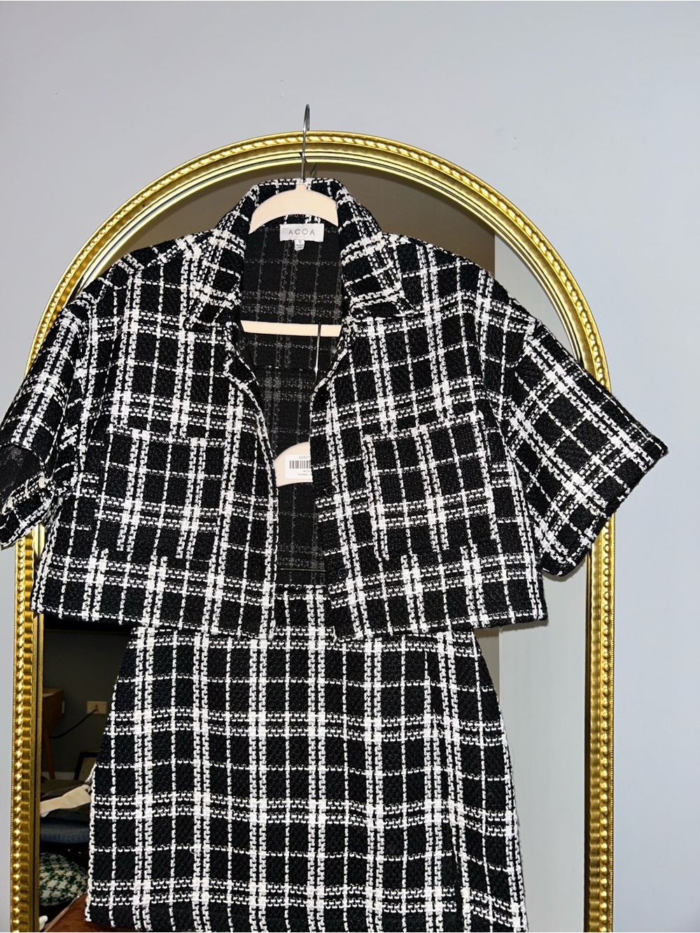 Women’s skirt and top set -Black & White Plaid Short-Sleeve Cropped Shirt - ACOA